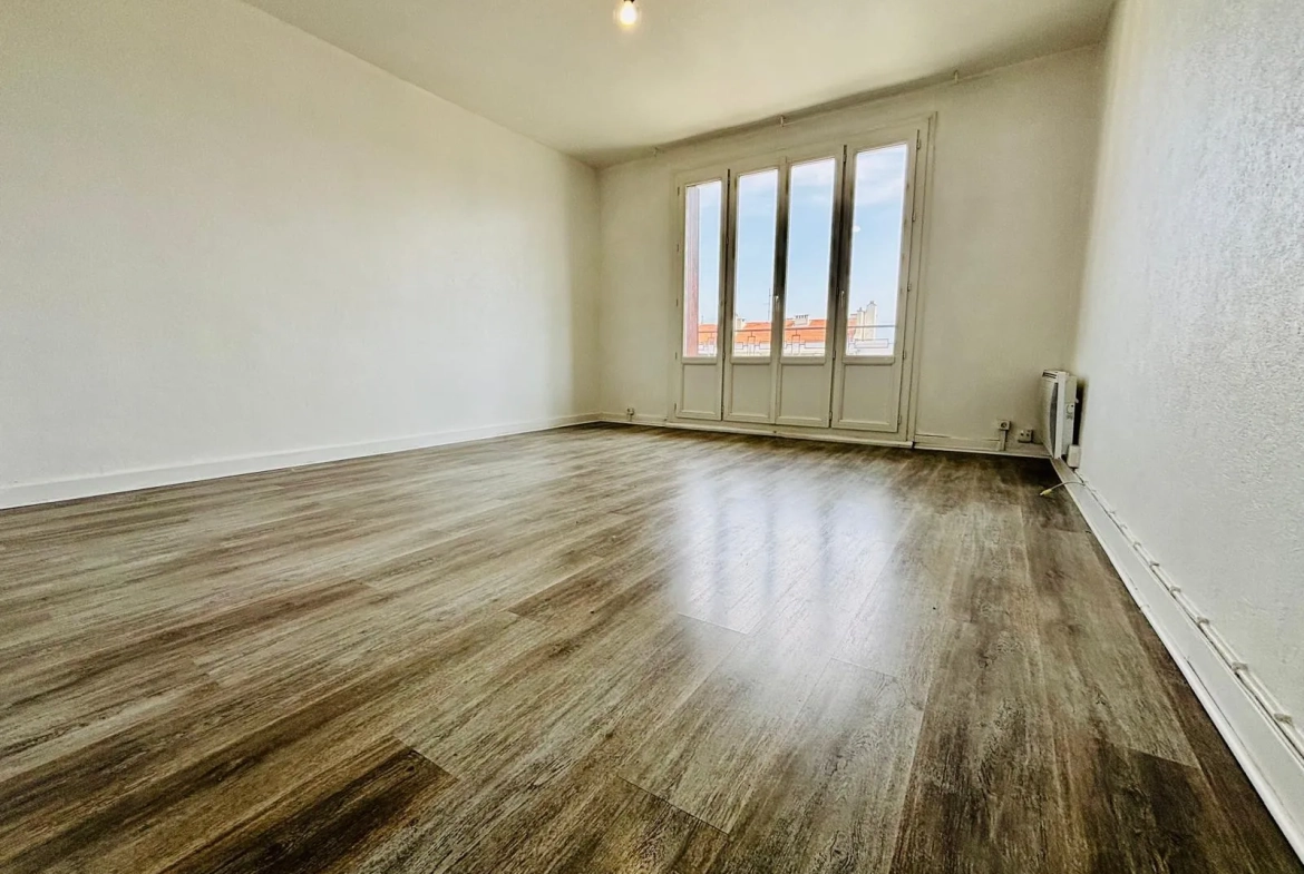 Appartement T2 de 58 m² avec vue panoramique à Grenoble Vallier 