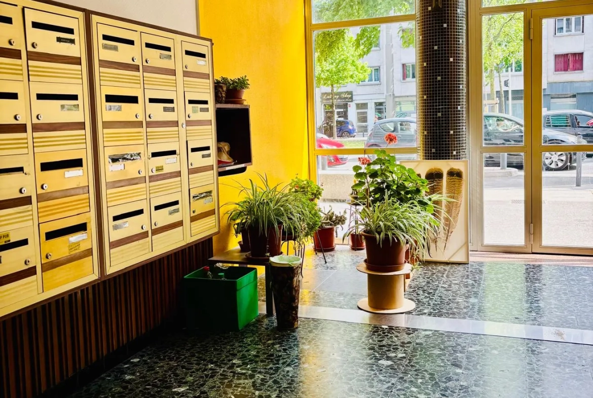 Appartement T2 de 58 m² avec vue panoramique à Grenoble Vallier 