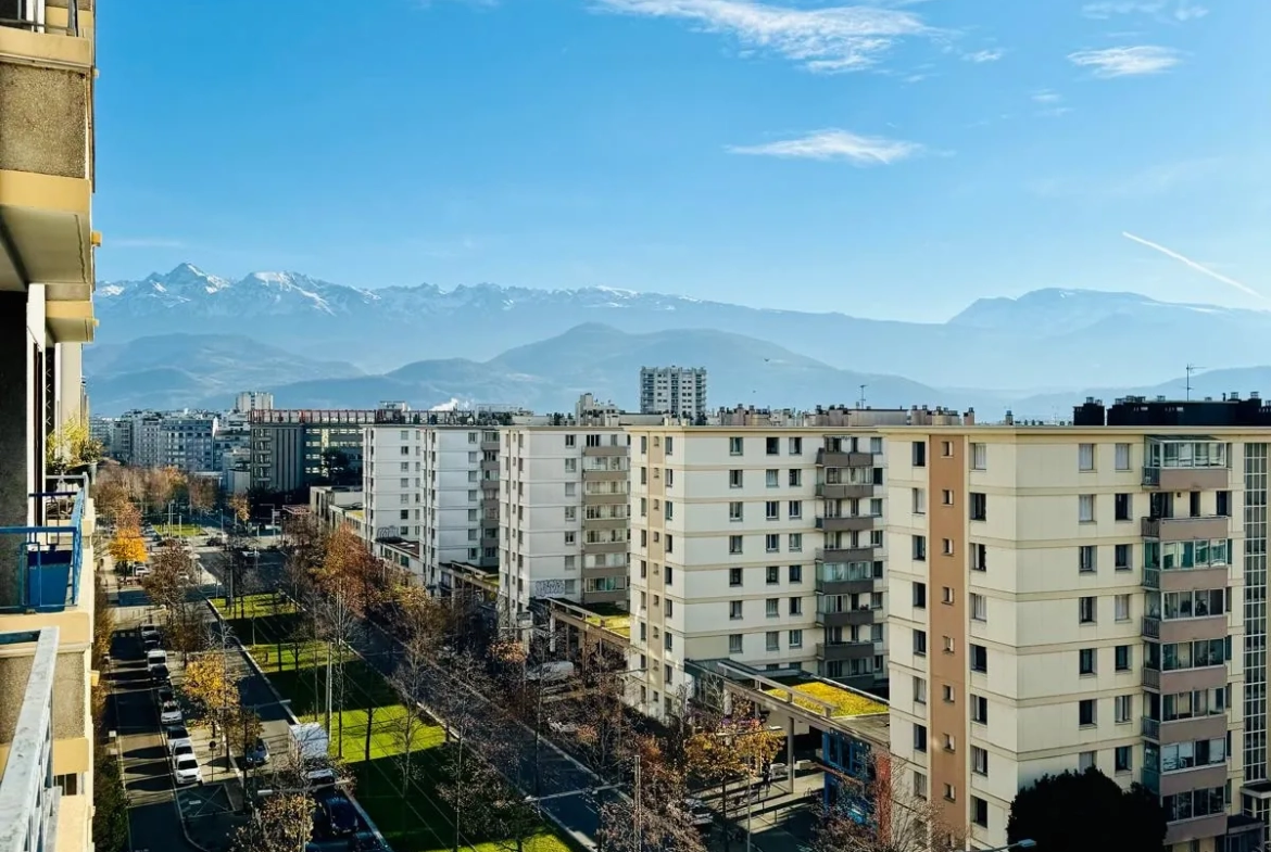 Appartement T2 de 58 m² avec vue panoramique à Grenoble Vallier 