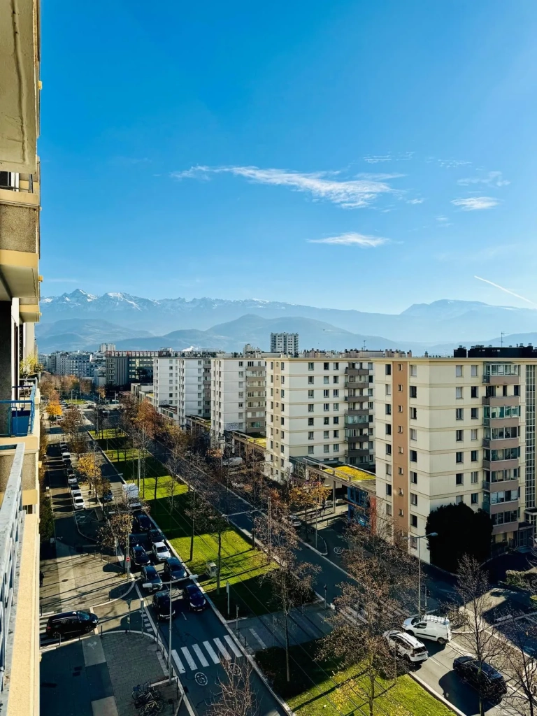 Appartement T2 de 58 m² avec vue panoramique à Grenoble Vallier