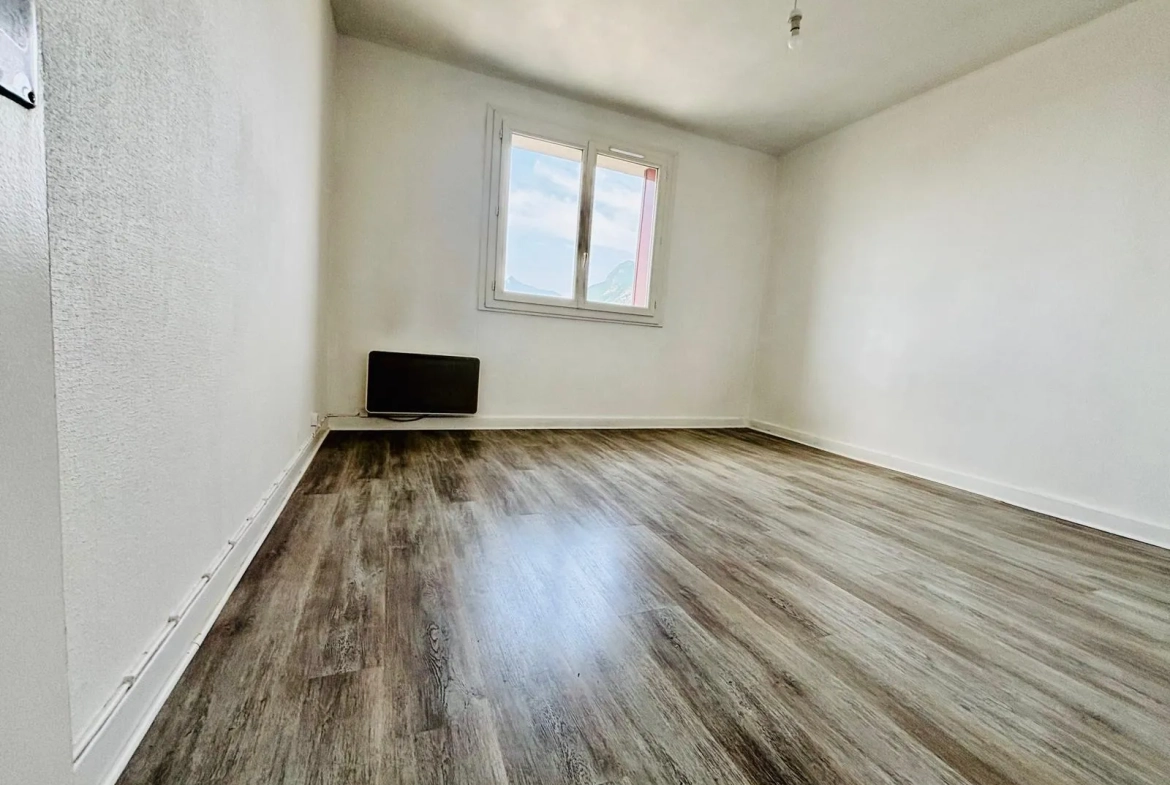 Appartement T2 de 58 m² avec vue panoramique à Grenoble Vallier 