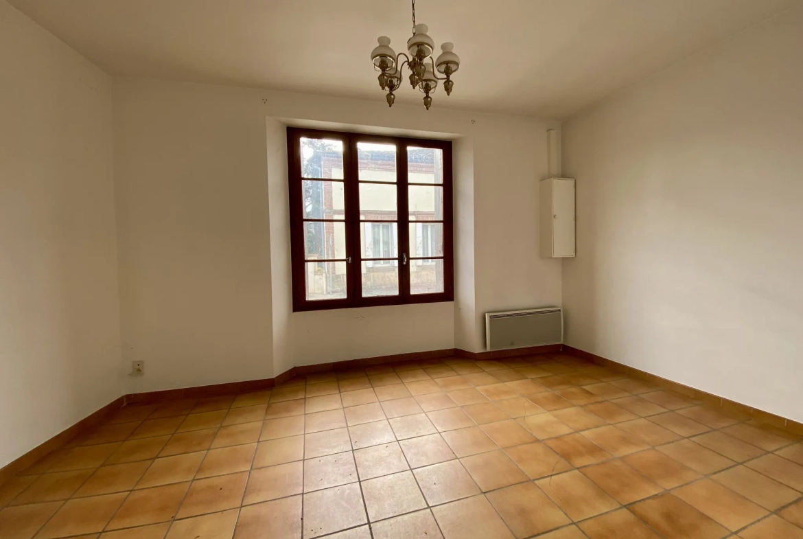 Immeuble à vendre à Nègrepelisse proche Montauban avec potentiel d'investissement 