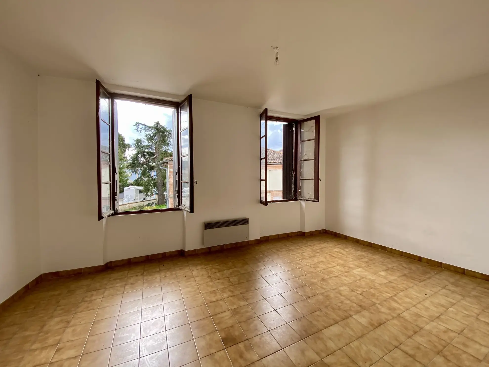 Immeuble à vendre à Nègrepelisse proche Montauban avec potentiel d'investissement 