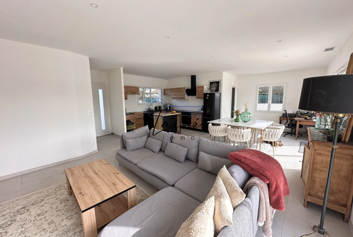 Maison moderne de plain-pied avec piscine à 15 km de Bergerac 