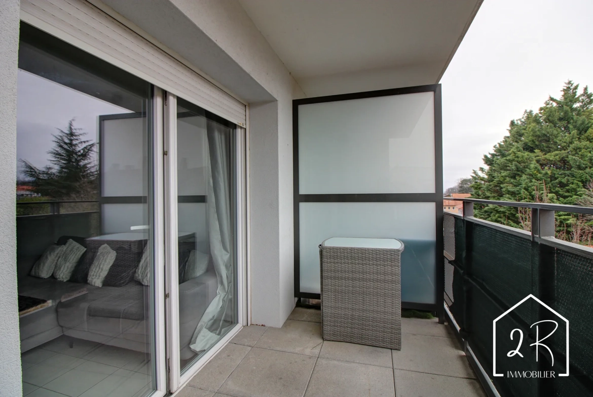 Vente appartement T3 de 60 m² à Feyzin avec terrasse et garage 