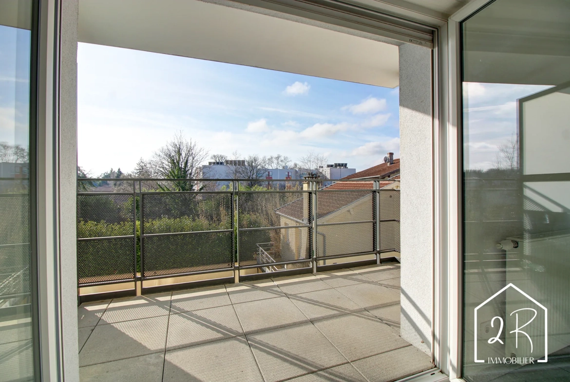 Vente appartement T3 de 60 m² à Feyzin avec terrasse et garage 