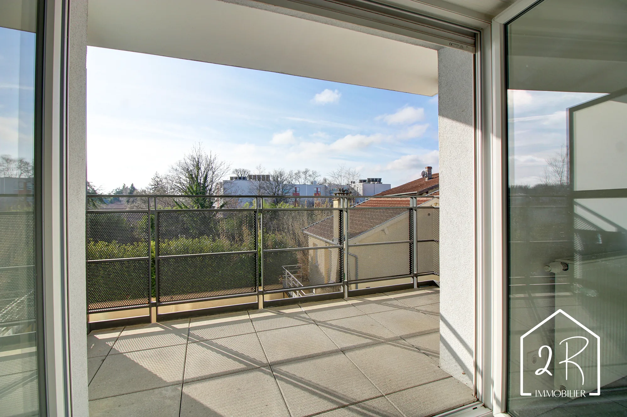 Vente appartement T3 de 60 m² à Feyzin avec terrasse et garage 