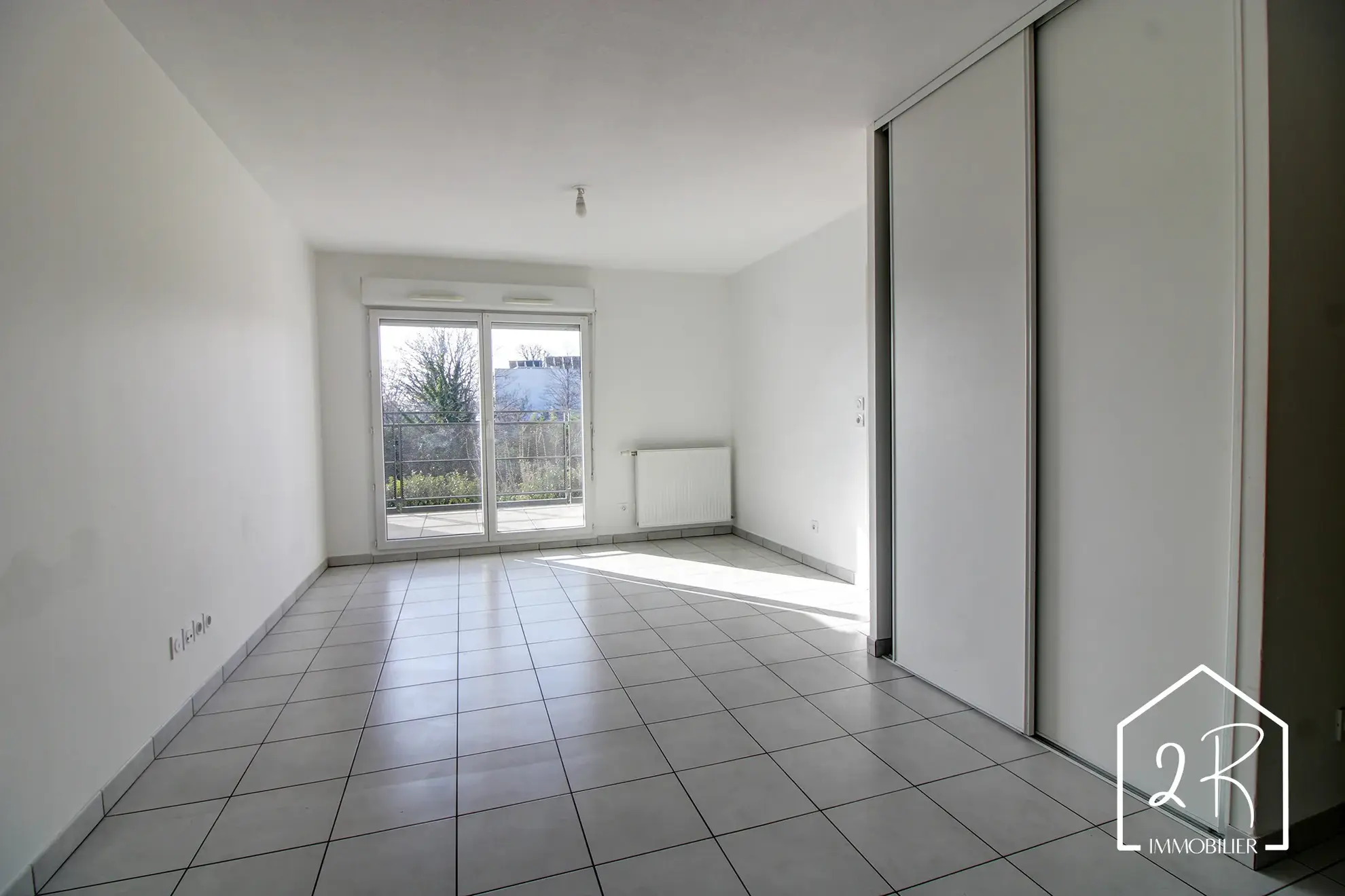 Vente appartement T3 de 60 m² à Feyzin avec terrasse et garage 