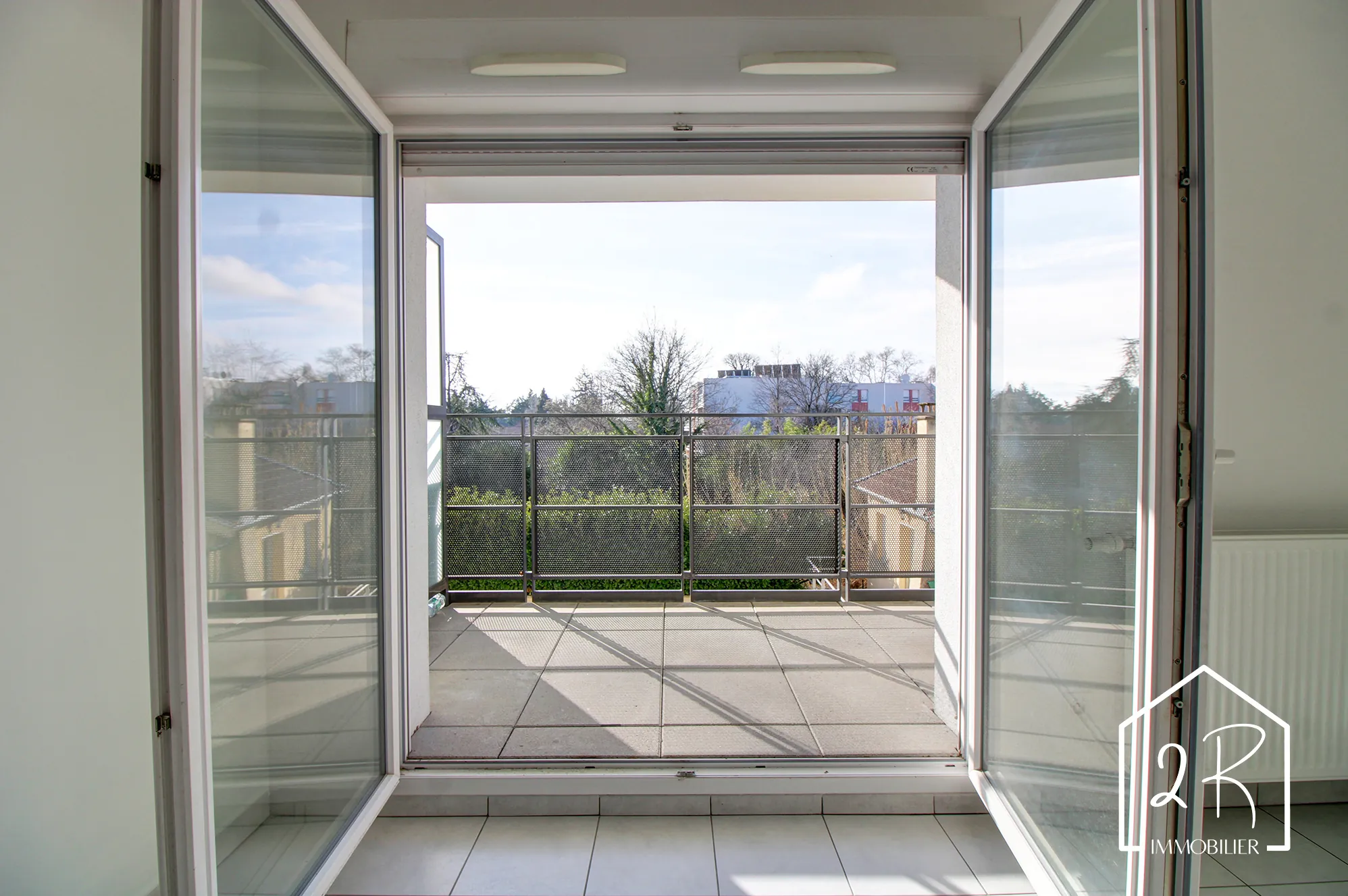 Vente appartement T3 de 60 m² à Feyzin avec terrasse et garage 