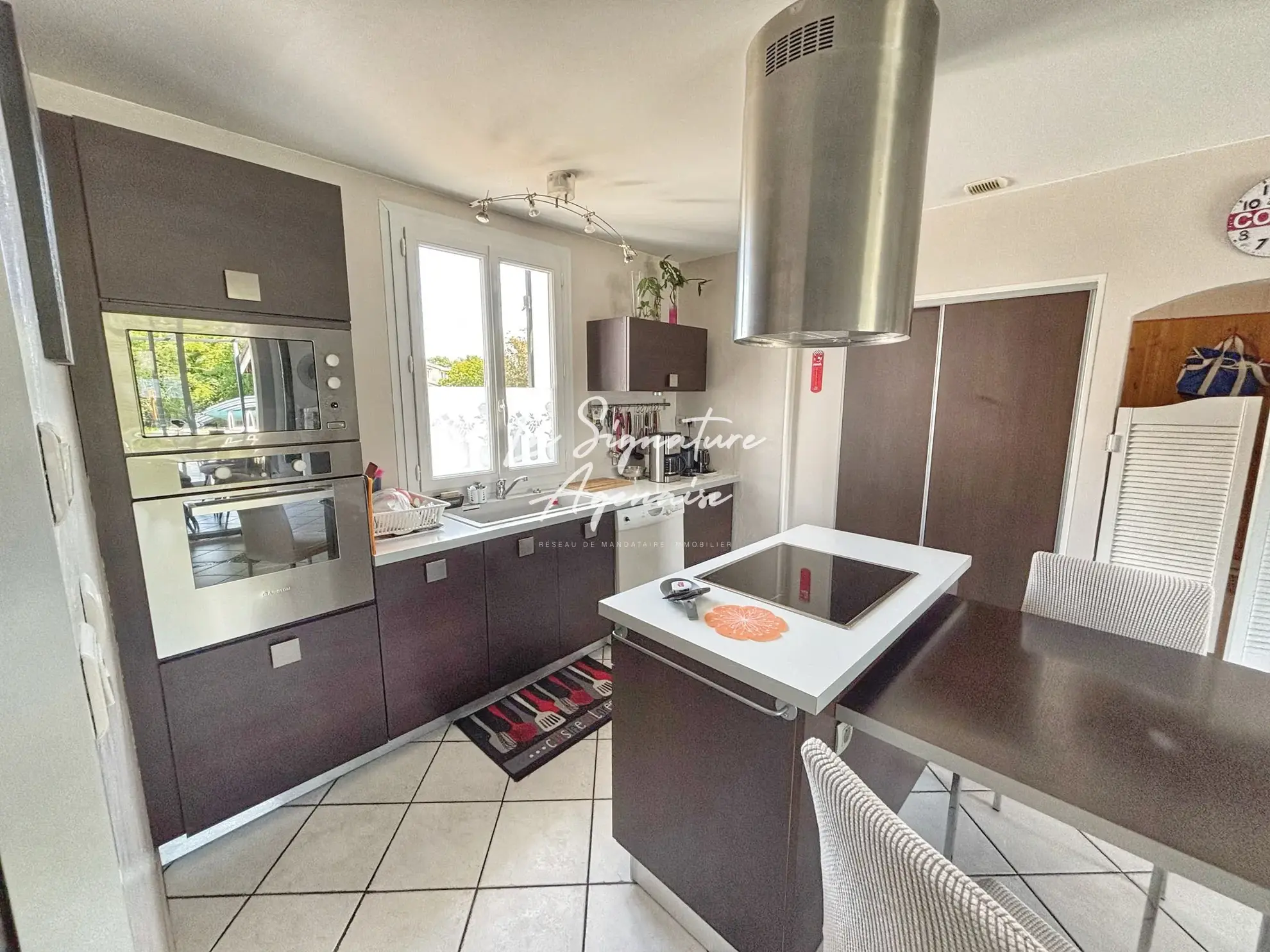 Maison spacieuse avec piscine, 3 chambres et dépendance à Le Passage 