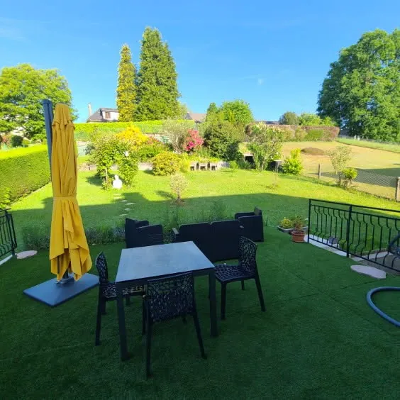 Maison rénovée à Egletons en Corrèze avec terrasse, jardin et grand potentiel d'aménagement 