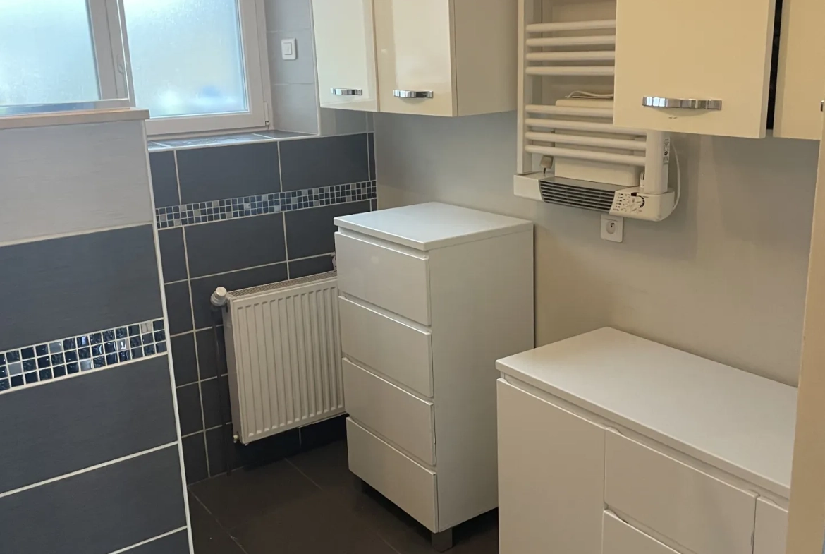 Maison familiale à Vittel, 5 chambres, garage, terrain, chauffage mixte à 20 min de Vittel 