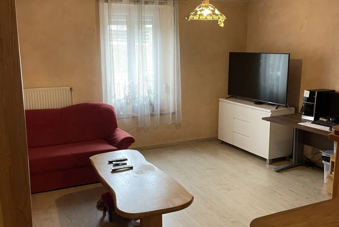 Maison familiale à Vittel, 5 chambres, garage, terrain, chauffage mixte à 20 min de Vittel 