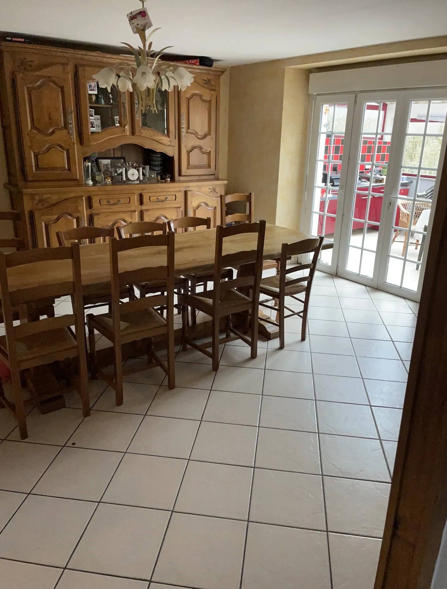 Maison familiale à Vittel, 5 chambres, garage, terrain, chauffage mixte à 20 min de Vittel 