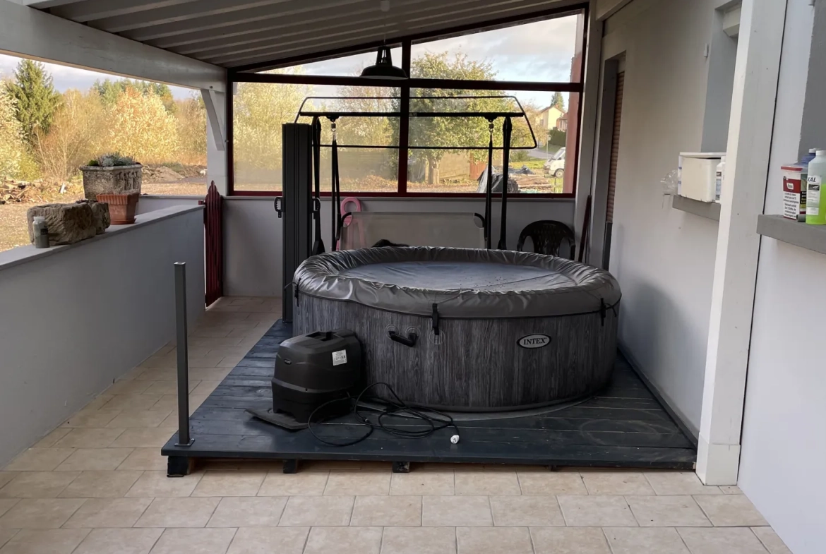 Maison familiale à Vittel, 5 chambres, garage, terrain, chauffage mixte à 20 min de Vittel 