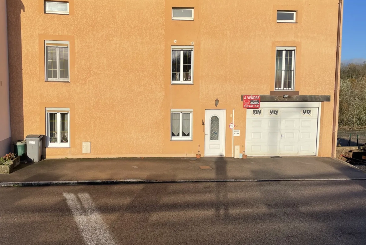Maison familiale à Vittel, 5 chambres, garage, terrain, chauffage mixte à 20 min de Vittel 