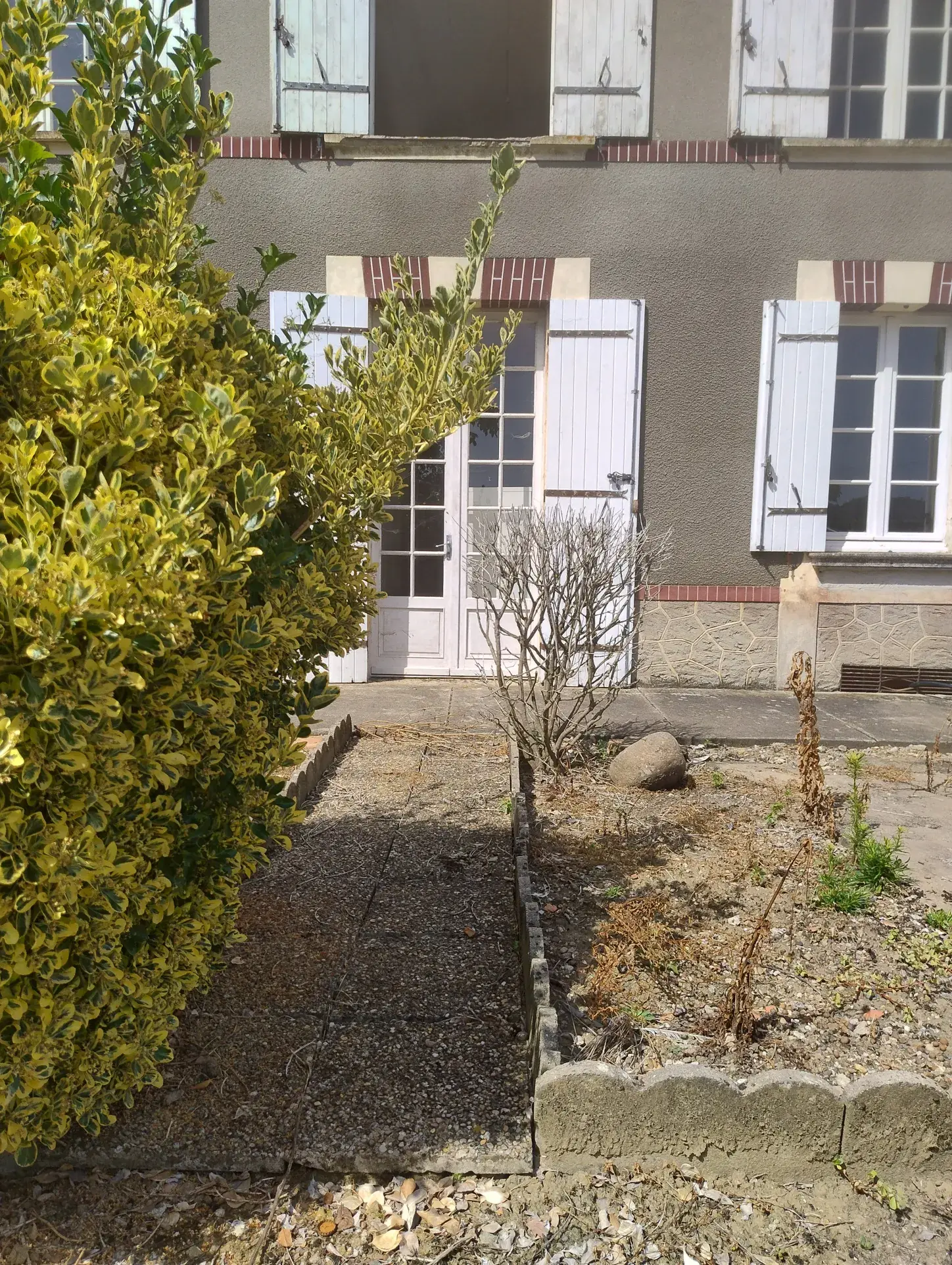 Belle ferme viticole à rénover à Caplong - 234 m² avec terrain de 6095 m² 