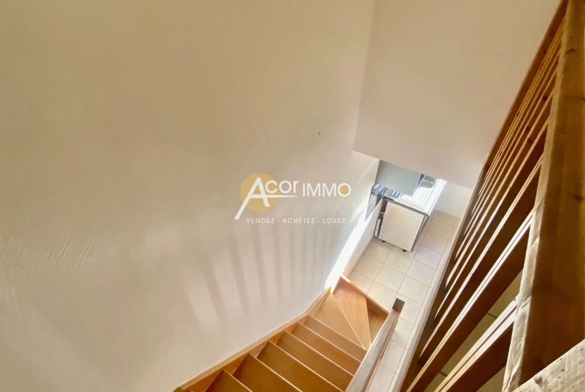 Appartement T3 à vendre à Sanary-sur-Mer avec terrasse et parking privé 