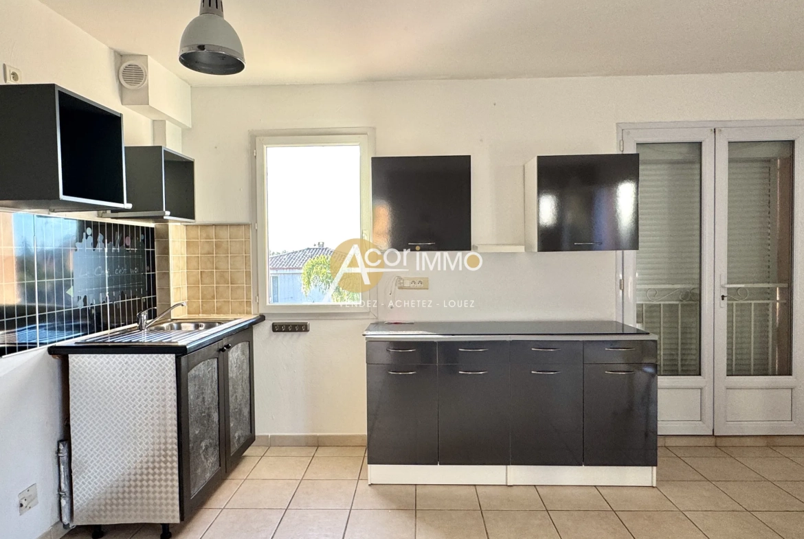 Appartement T3 à vendre à Sanary-sur-Mer avec terrasse et parking privé 