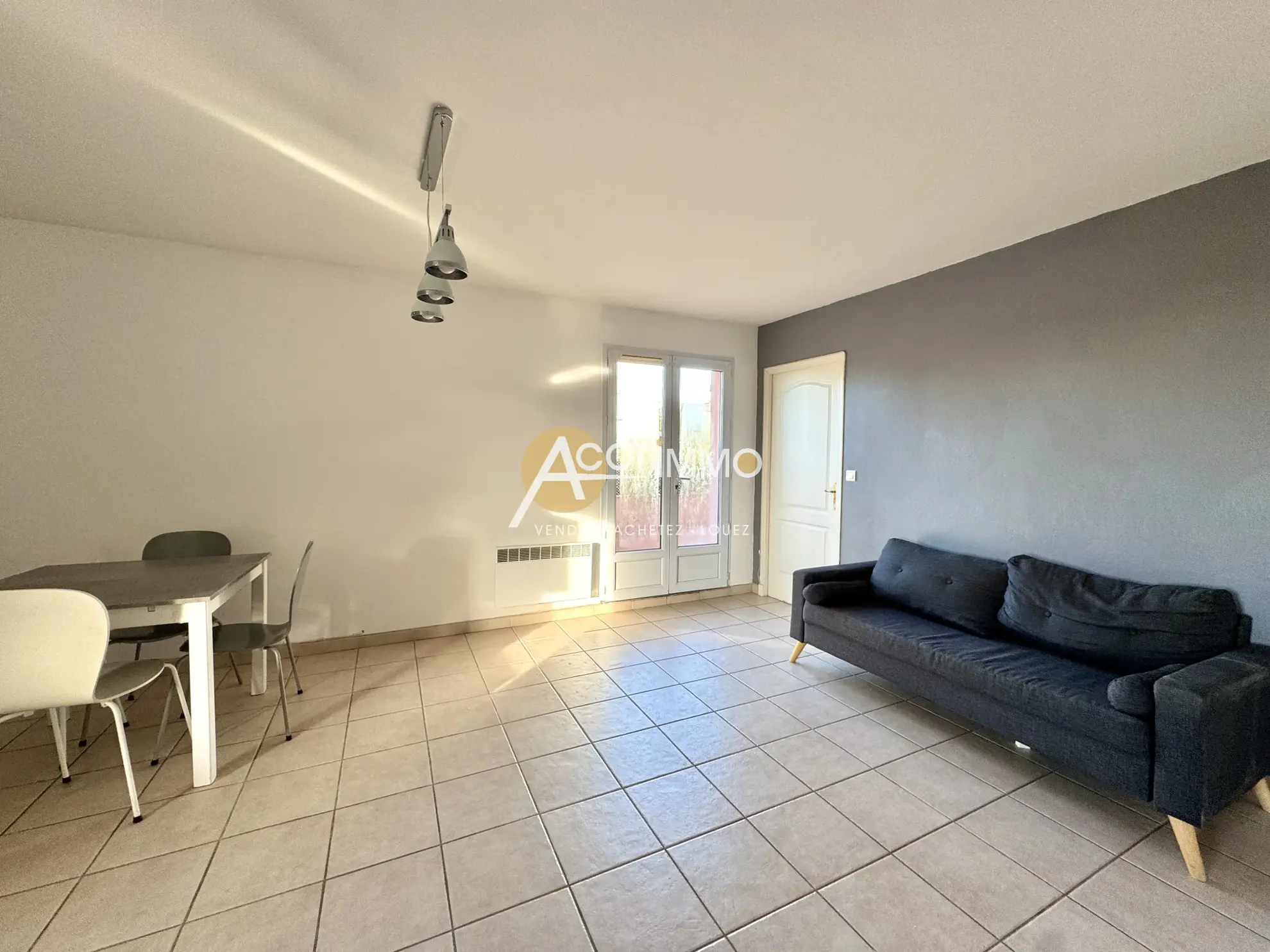 Appartement T3 à vendre à Sanary-sur-Mer avec terrasse et parking privé 