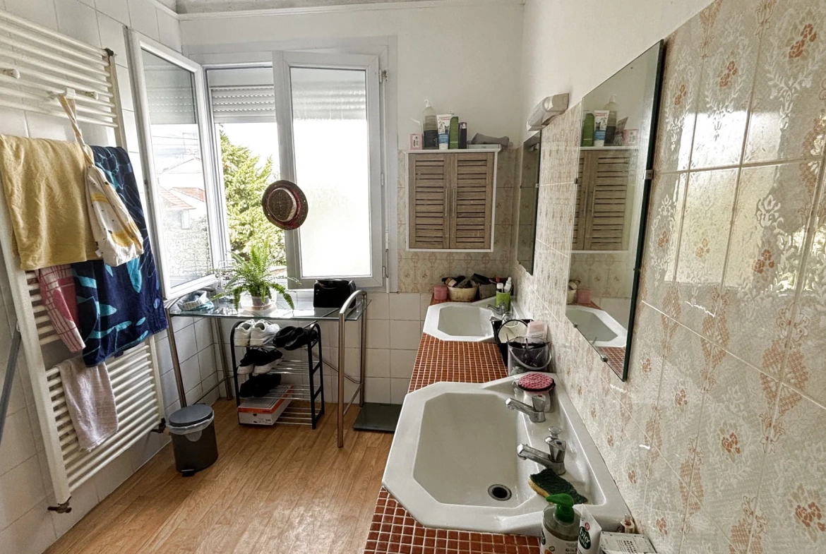 Maison à vendre proche Vihiers - 3 chambres, garage et terrain clos 