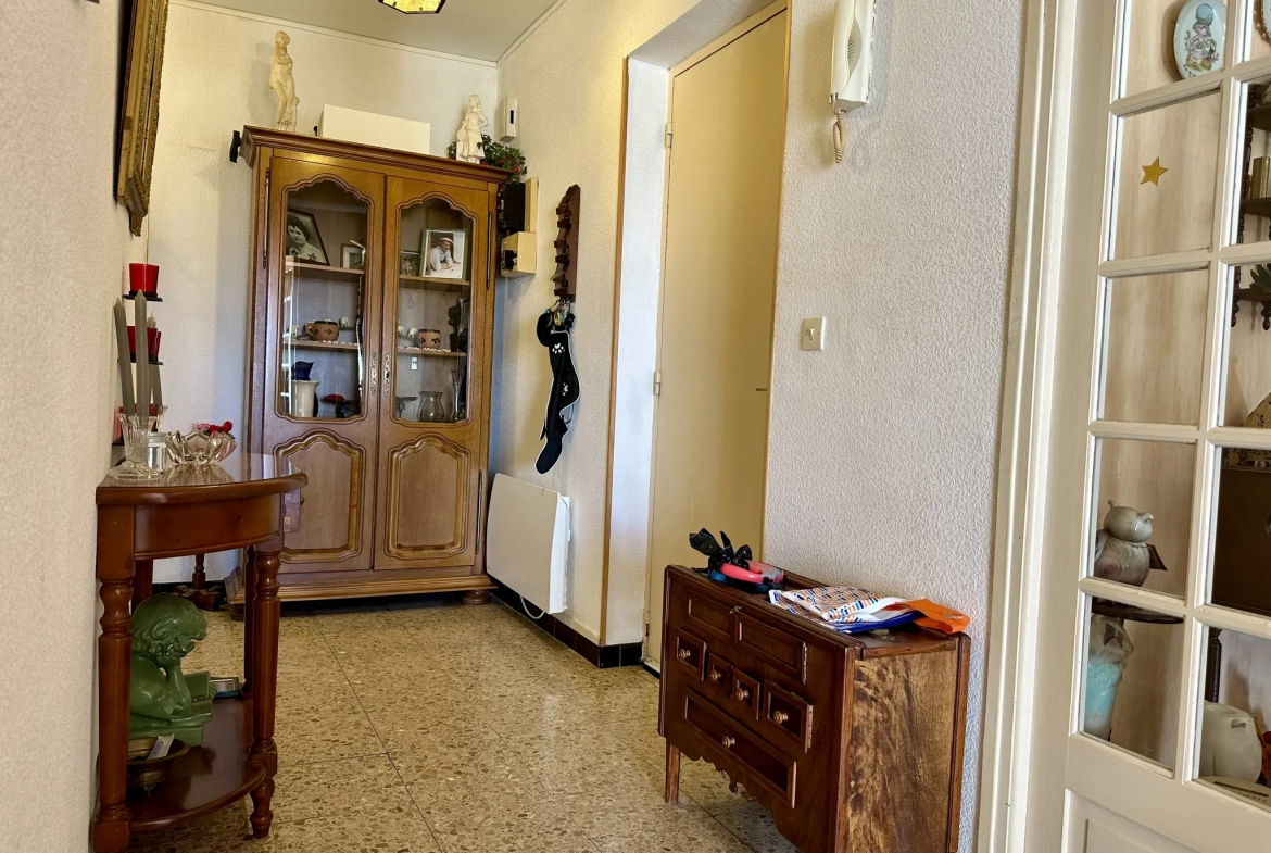 Appartement T3 avec vue sur la Cathédrale à Narbonne 