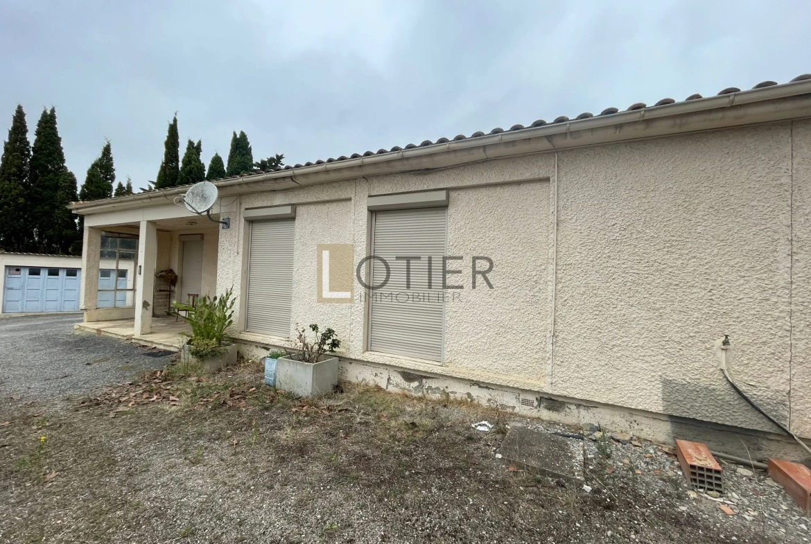 Maison 4 chambres avec grand terrain à Serviès-en-Val dans l'Aude 