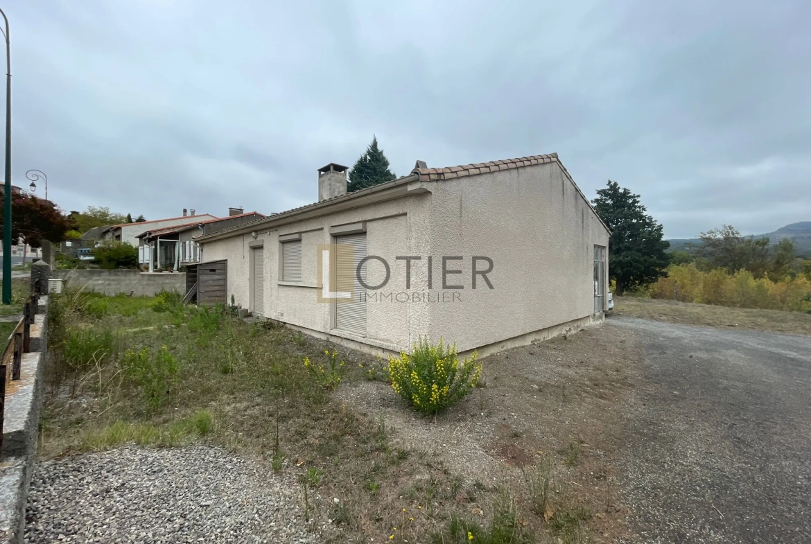 Maison 4 chambres avec grand terrain à Serviès-en-Val dans l'Aude 