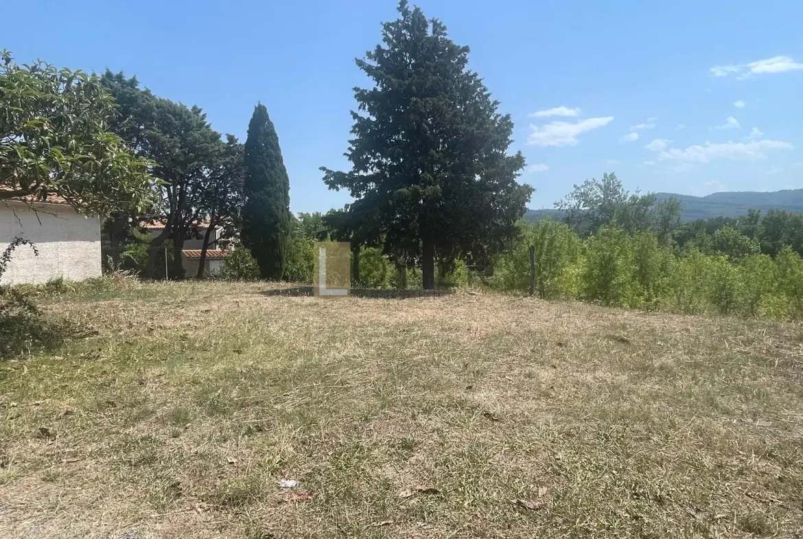 Maison 4 chambres avec grand terrain à Serviès-en-Val dans l'Aude 