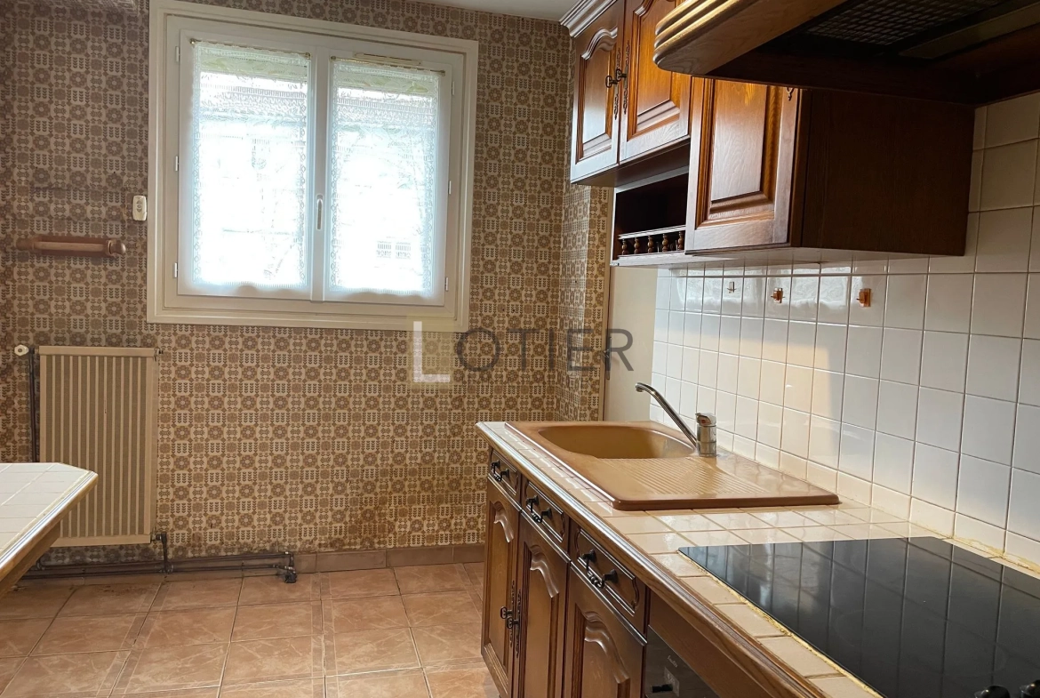 Maison 4 chambres avec grand terrain à Serviès-en-Val dans l'Aude 