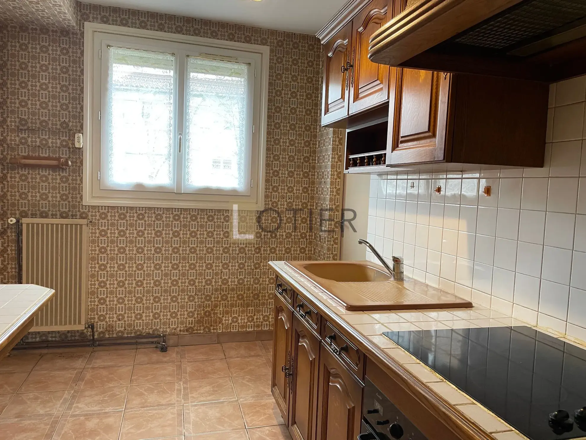 Maison 4 chambres avec grand terrain à Serviès-en-Val dans l'Aude 