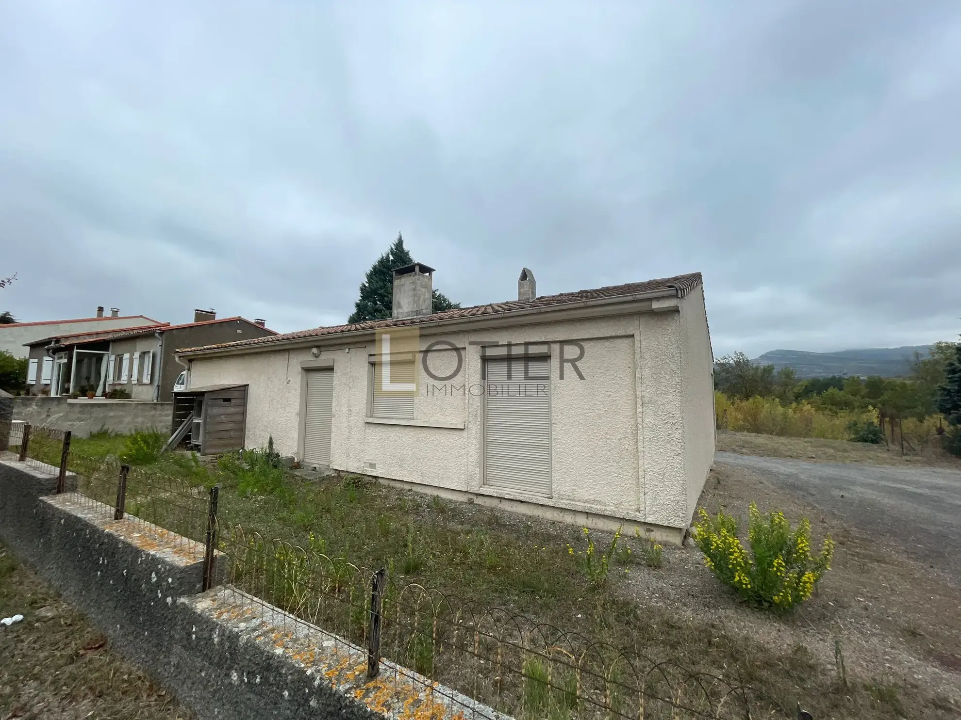 Maison 4 chambres avec grand terrain à Serviès-en-Val dans l'Aude 