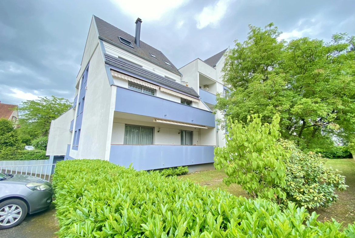 Bel appartement de 110 m² avec terrasse et balcon dans le quartier des Aviateurs à Sélestat 
