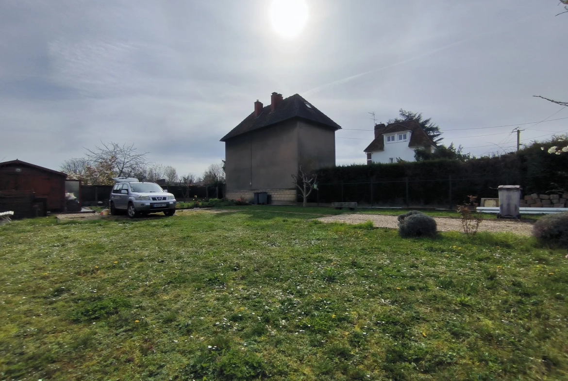 Terrain à bâtir de 506 m² à Saint-Aubin-lès-Elbeuf, proche Rouen 