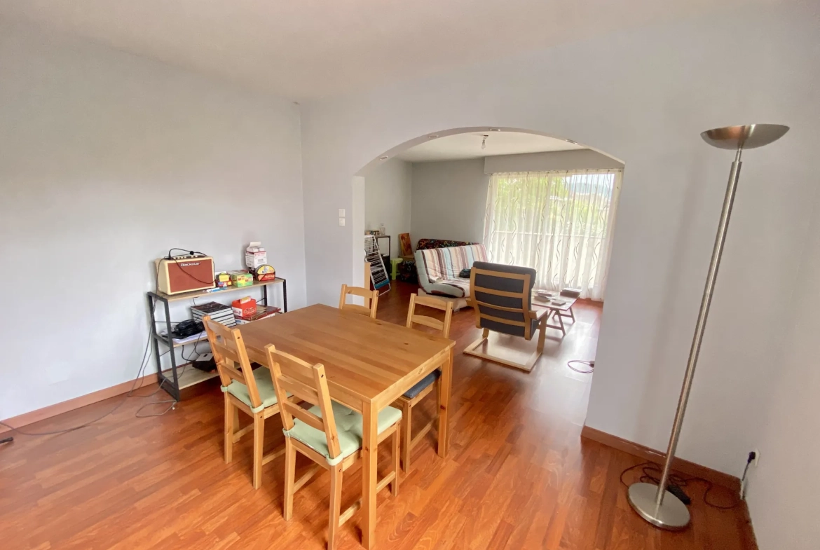 Bel appartement de 110 m² avec terrasse et balcon dans le quartier des Aviateurs à Sélestat 