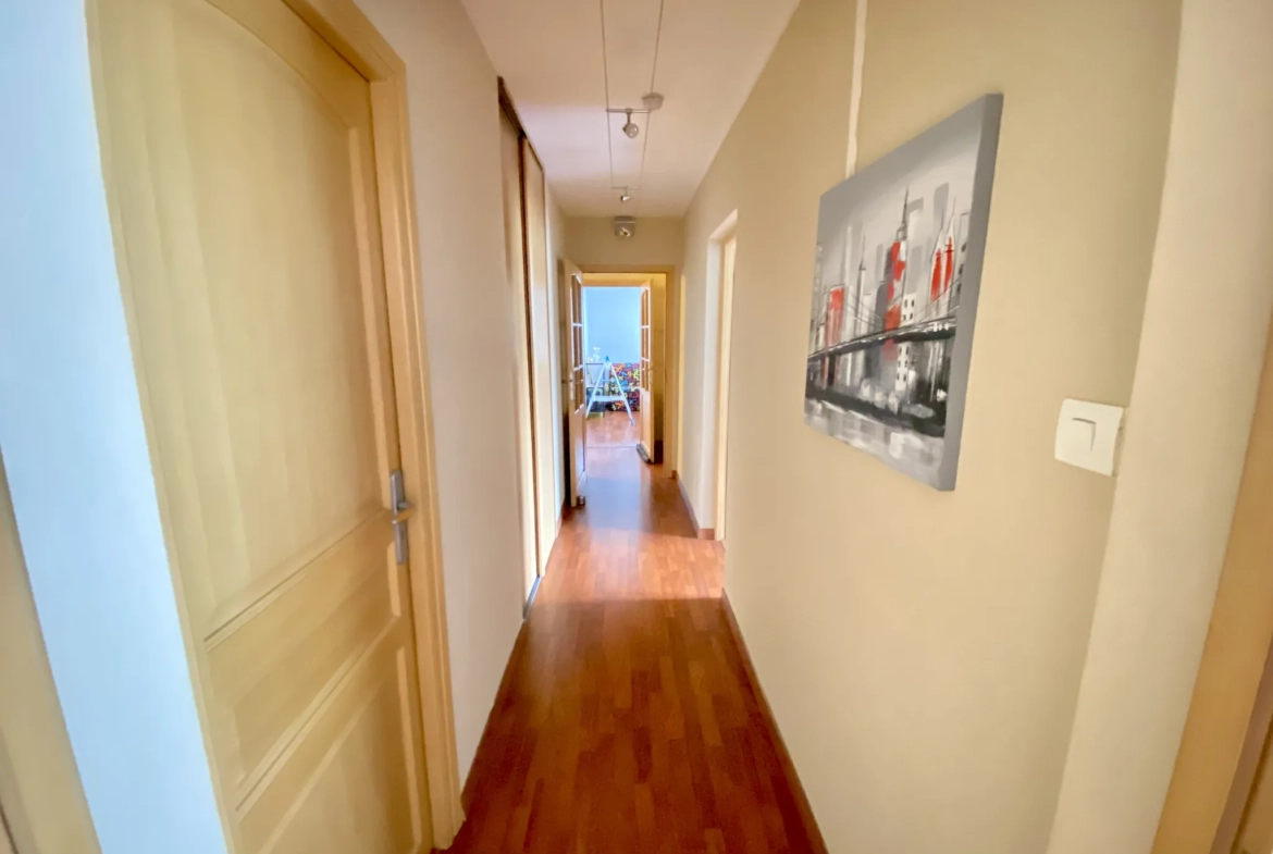 Bel appartement de 110 m² avec terrasse et balcon dans le quartier des Aviateurs à Sélestat 