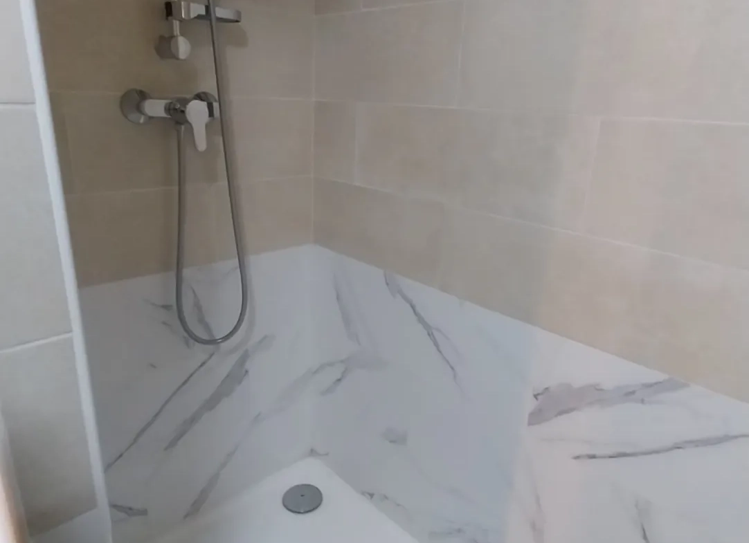 Immeuble de location saisonnière à Périgueux, rentabilité de 6,46 % 