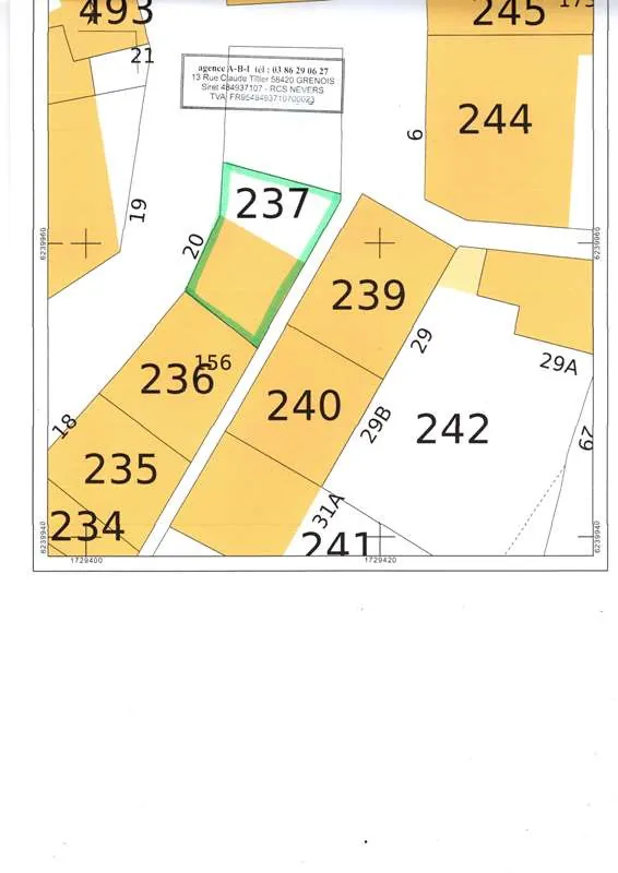 À vendre maison à rénover à Varzy avec garage et cour attenante 