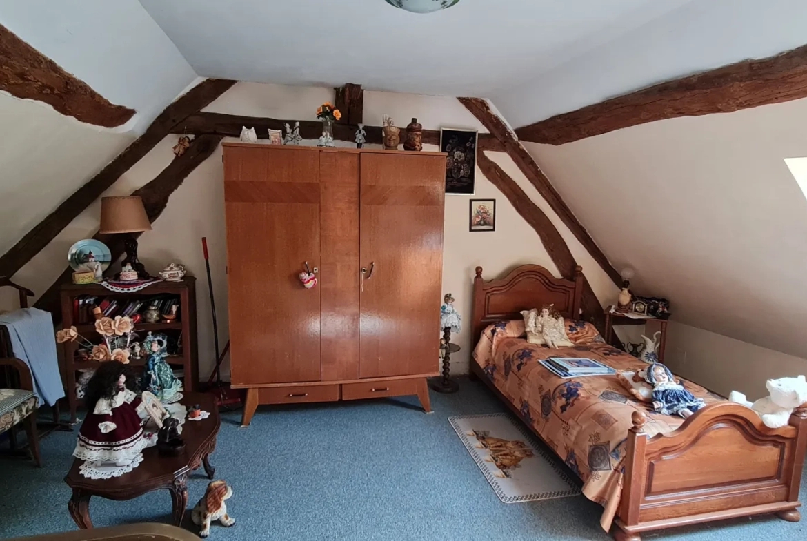 Maison à vendre avec deux habitations, dépendances et jardins près de Clamecy en Bourgogne Nord 
