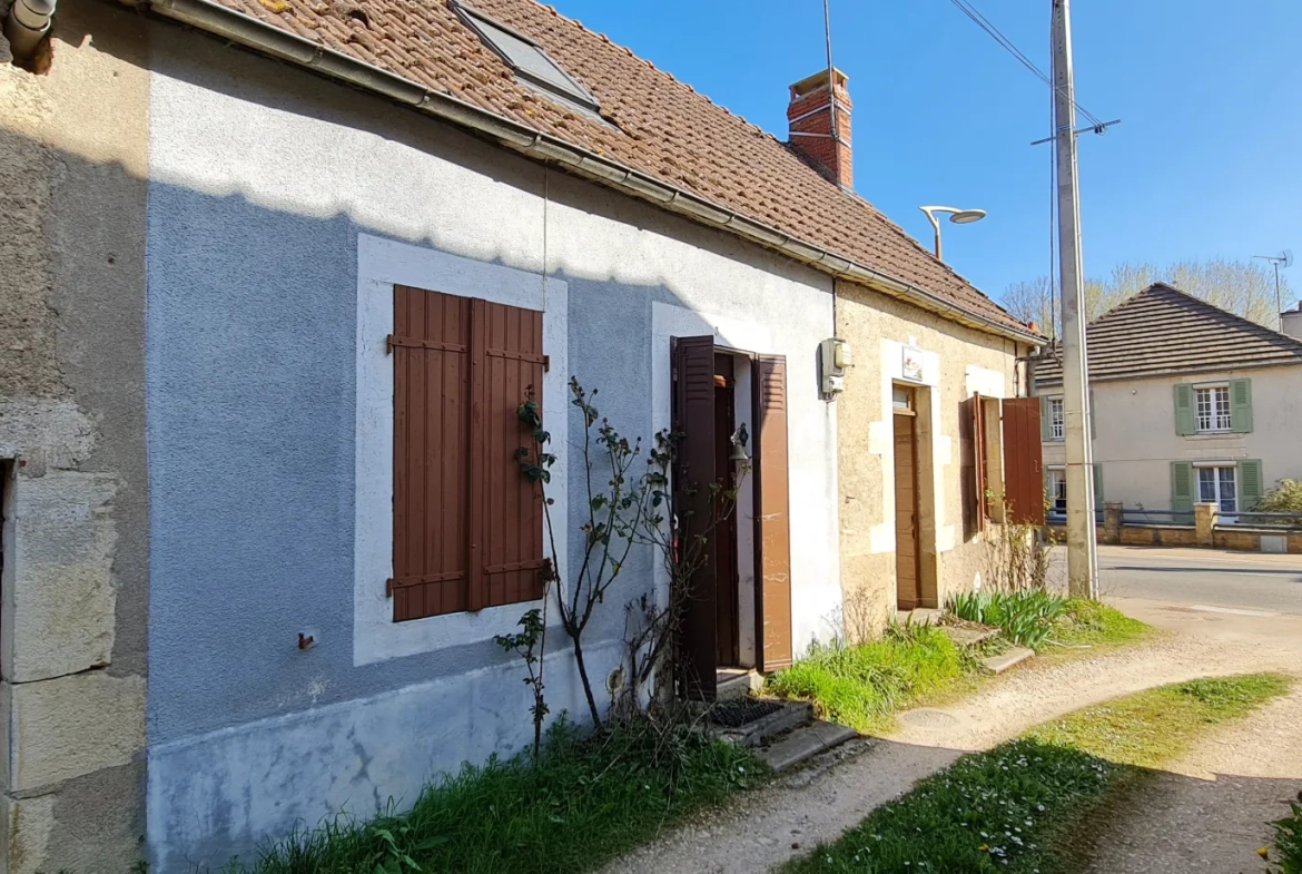Maison à vendre avec deux habitations, dépendances et jardins près de Clamecy en Bourgogne Nord 
