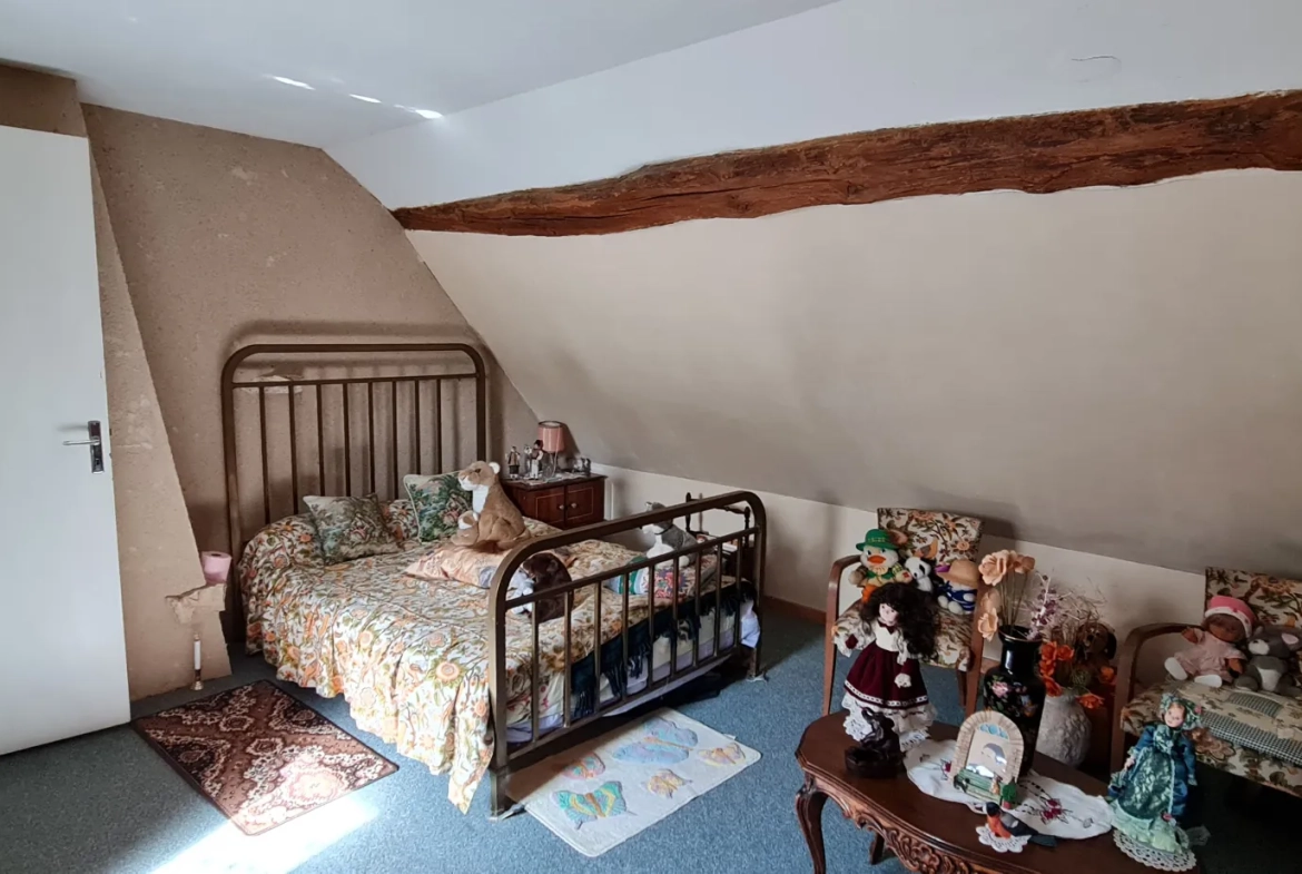 Maison à vendre avec deux habitations, dépendances et jardins près de Clamecy en Bourgogne Nord 