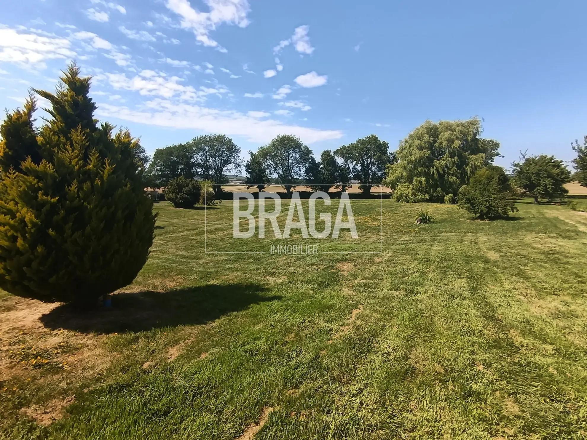 Terrain constructible à Baincthun de 841 m² dans un cadre paisible 