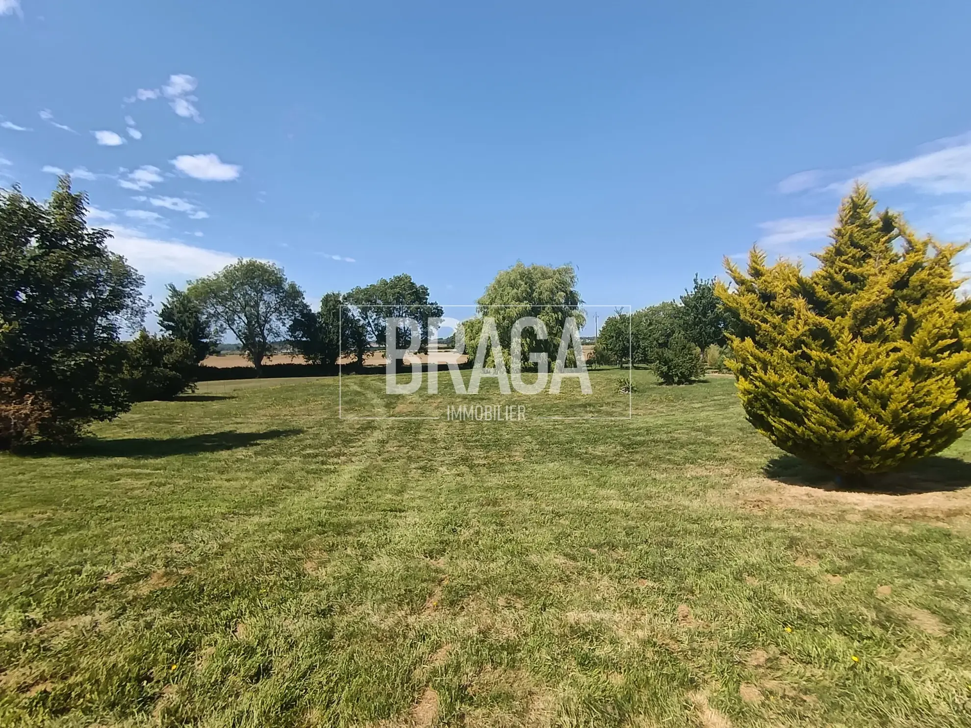 Terrain constructible à Baincthun de 841 m² dans un cadre paisible 
