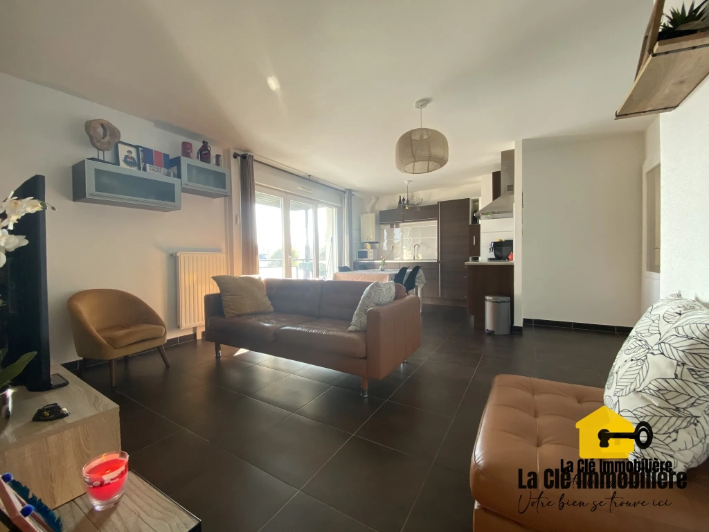 Appartement lumineux avec terrasse à Kembs - 2 chambres, garage et emplacement extérieur
