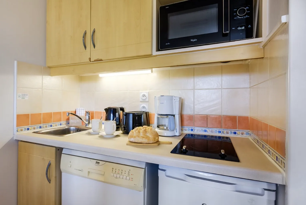 Investissement immobilier rentabilité 6 % - Studio en bail commercial à Saint-Laurent-du-Var 