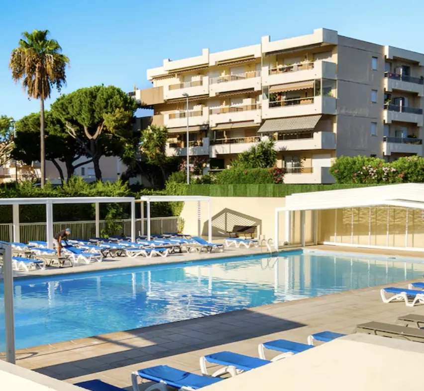 Investissement immobilier rentabilité 6 % - Studio en bail commercial à Saint-Laurent-du-Var 