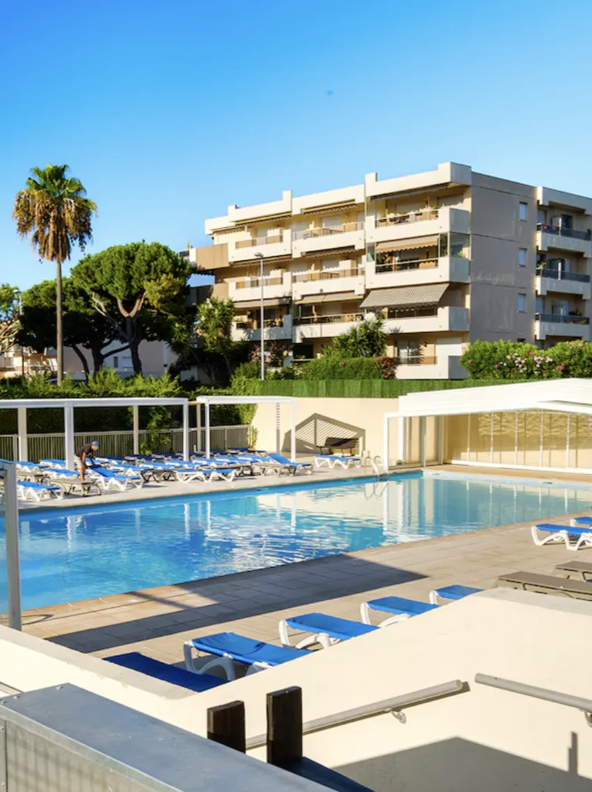 Investissement immobilier rentabilité 6 % - Studio en bail commercial à Saint-Laurent-du-Var 
