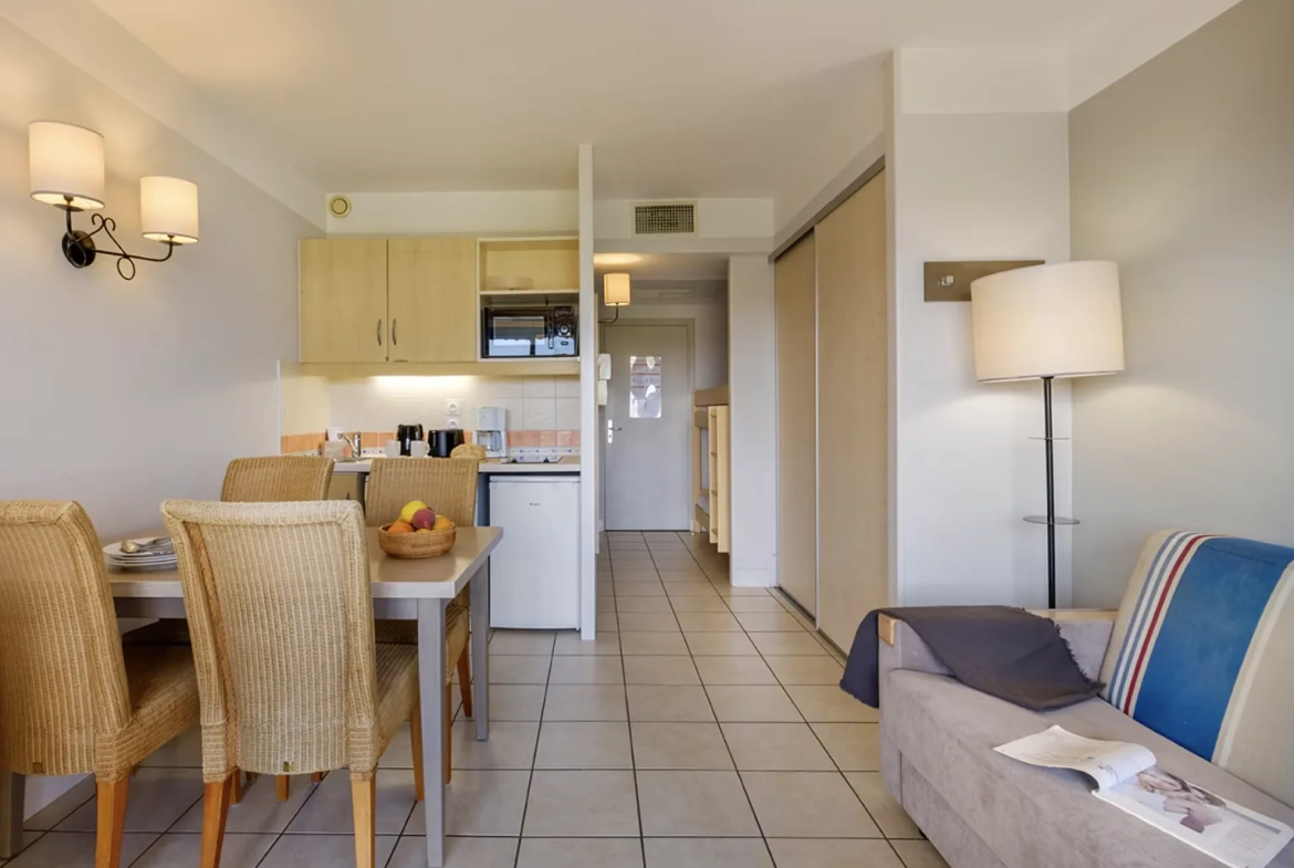 Investissement immobilier rentabilité 6 % - Studio en bail commercial à Saint-Laurent-du-Var 