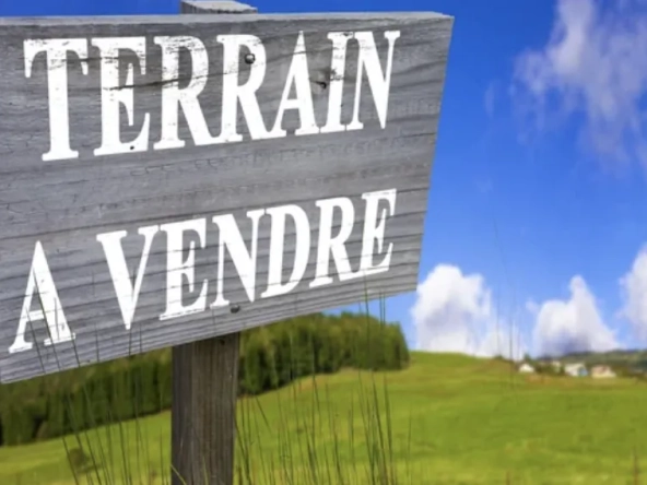 Terrain constructible de 2400 m² à Farbus – Idéal pour votre projet immobilier