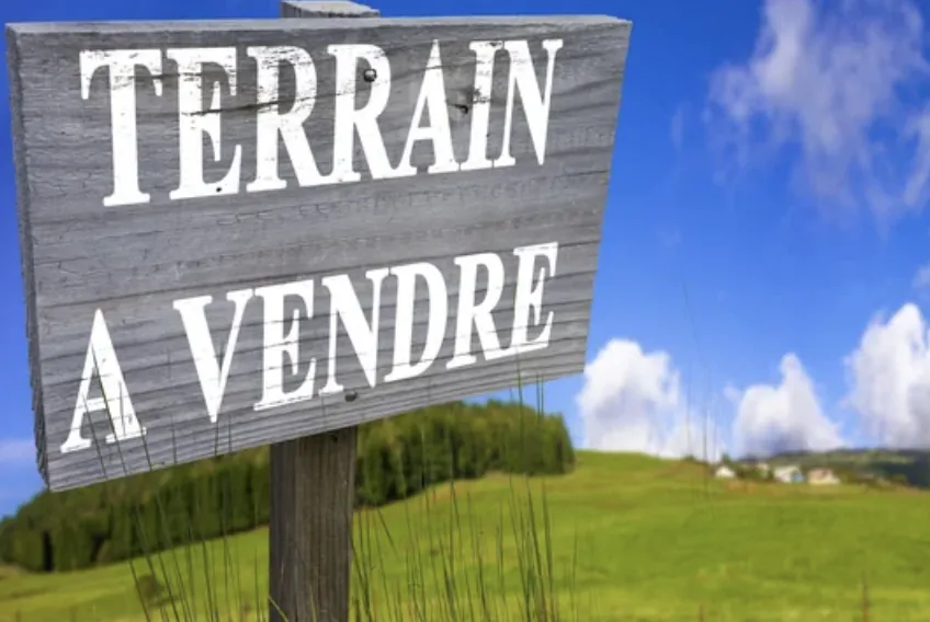 Terrain constructible de 2400 m² à Farbus – Idéal pour votre projet immobilier 